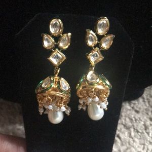Jhumka, earring